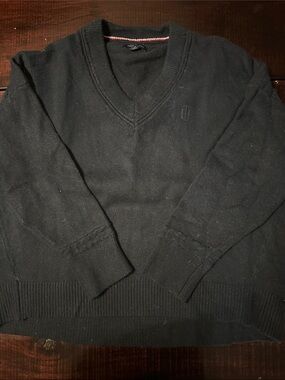 Women’s V-Neck Sweater - Navy